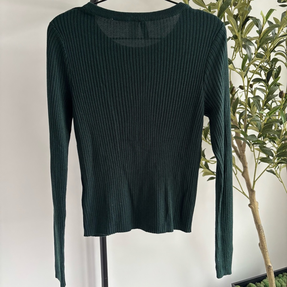 • [H&M] Ribbed Long Sleeve • - Picture 6 of 8